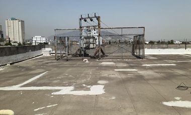 Ofrezco Edificio Uso de Suelo Multifamiliar En Avenida En Venta en el Centro