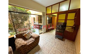 Se Vende Casa Frente A Parque