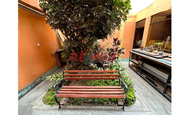 Se Vende Casa Frente A Parque