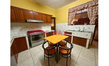 Se Vende Casa Frente A Parque