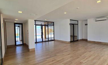 Vendo Moderna Casa de Estreno en Urbanización Savali, tu Nuevo Hogar Vía Salitre