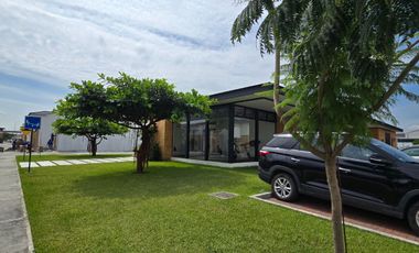 Vendo Moderna Casa de Estreno en Urbanización Savali, tu Nuevo Hogar Vía Salitre