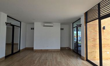 Vendo Moderna Casa de Estreno en Urbanización Savali, tu Nuevo Hogar Vía Salitre