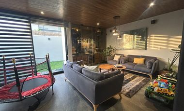 ¡Casa de Lujo en Venta en Los Robles Residencial, Coto Castaños!