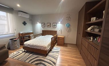 ¡Casa de Lujo en Venta en Los Robles Residencial, Coto Castaños!