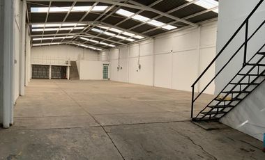 Venta de bodega de 400 m2 a 15 metros de Blvrd Tultitlan poniente