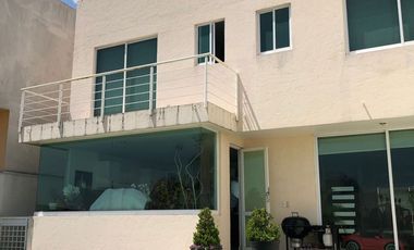 RENTO CASA, BUENOS ESPACIOS, EN RESIDENCIAL LOMAS VERDES