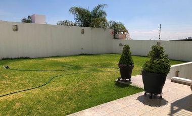 RENTO CASA, BUENOS ESPACIOS, EN RESIDENCIAL LOMAS VERDES