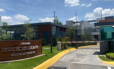 Venta de Terreno en Esquina Solares en El Exclusivo Coto Eucaliptos