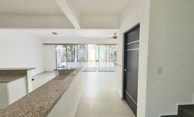 RENTA CASA SIN AMUEBLAR EN HUAYACAN