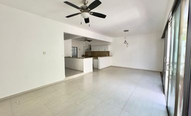 RENTA CASA SIN AMUEBLAR EN HUAYACAN