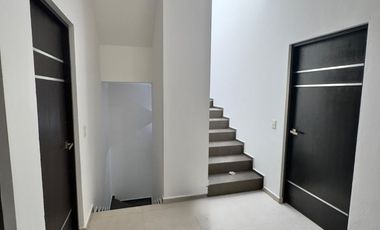 RENTA CASA SIN AMUEBLAR EN HUAYACAN