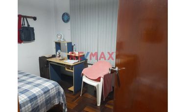 Casa De Dos Pisos Mas Azotea En El Rimac
