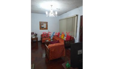 Casa De Dos Pisos Mas Azotea En El Rimac
