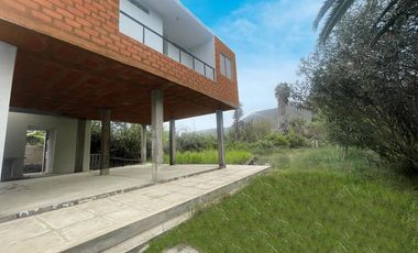 TERRENO + CASA 6,200 m² | 08 HABITACIONES | SAN ANTONIO – CERCA A MALA