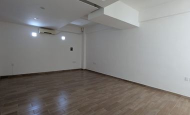 LOCALES COMERCIALES EN RENTA EN PLAZA PALMERAS | ARLETTE FLORES