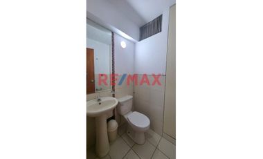¡Alquiler De Espacioso Dúplex En Surco De 148 M² Con Terraza Y 2 Estacionamientos!