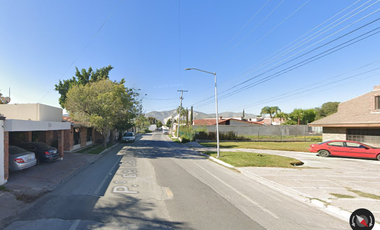 Casa ubicada en colonia Residencial Campestre La Rosita. Torreón, Coahuila. Con 7 recamaras y 577m2. Ubicada entre Blvrd Diagonal de las fuentes y Cal