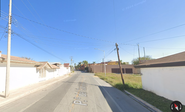 Casa ubicada en colonia Residencial Campestre La Rosita. Torreón, Coahuila. Con 7 recamaras y 577m2. Ubicada entre Blvrd Diagonal de las fuentes y Cal