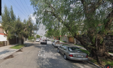 Casa Ubicada en colonia Camino Real, Zapopan, Jalisco con 3 recamaras y 330m2, entre Av. Guadalupe y Av. niño  Obrero.
