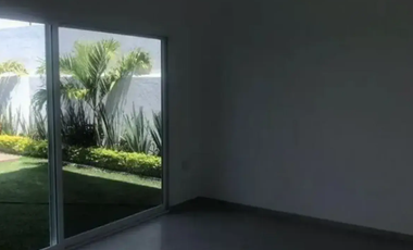 REMATO CASA EN FRACCIONAMIENTO LOMAS DE COCOYOC MORELOS