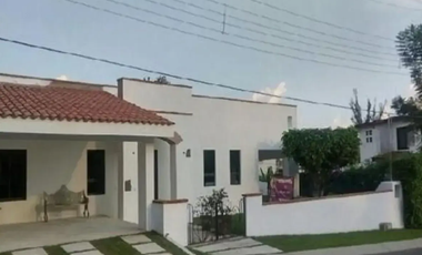 REMATO CASA EN FRACCIONAMIENTO LOMAS DE COCOYOC MORELOS