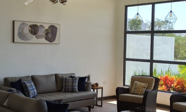 Amplia Casa en venta en residencial club Norte Mérida con 4 recamaras