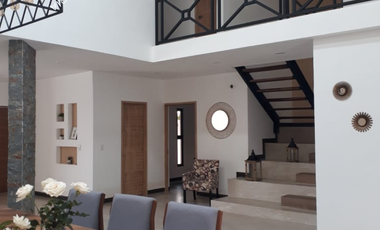 Amplia Casa en venta en residencial club Norte Mérida con 4 recamaras