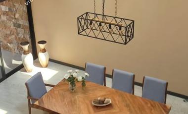 Amplia Casa en venta en residencial club Norte Mérida con 4 recamaras