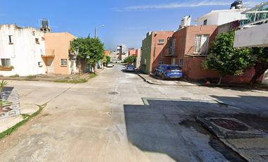 CASA EN CALLE PROPELA, COL. PUERTO ESMERALDA, COATZACOALCOS, VERACRUZ. ¡NO SE ACEPTAN CRÉDITOS!