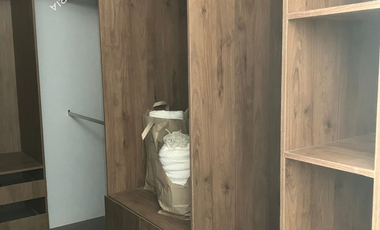 Casa en venta con alberca, recámara en planta baja y paneles solares en privada residencial