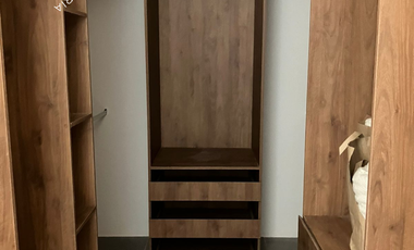 Casa en venta con alberca, recámara en planta baja y paneles solares en privada residencial