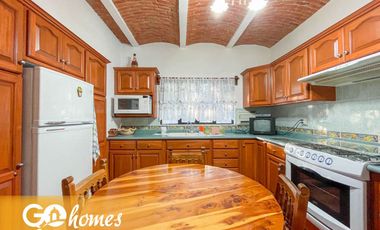 Casa en venta en Tequisquiapan, fraccionamiento centrico Los claustros!