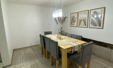 CASA EN VENTA REMODELADA 3 PISOS