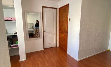 CASA EN VENTA REMODELADA 3 PISOS