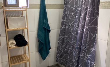 CASA EN VENTA REMODELADA 3 PISOS