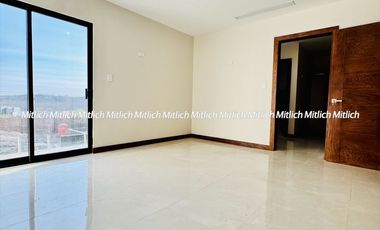 CASA EN VENTA  FRACC. ALTOZANO $5,700,000.