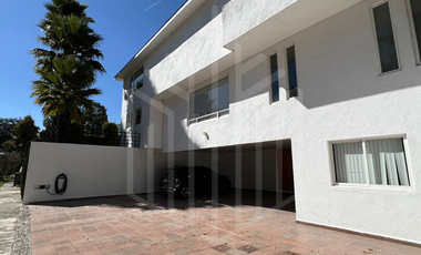 RESIDENCIA ESPECTACULAR  EN VENTA LISTA PARA HABITAR EN CLUB DE GOLF VALLESCONDIDO.