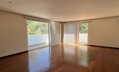 RESIDENCIA ESPECTACULAR  EN VENTA LISTA PARA HABITAR EN CLUB DE GOLF VALLESCONDIDO.