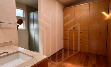 RESIDENCIA ESPECTACULAR  EN VENTA LISTA PARA HABITAR EN CLUB DE GOLF VALLESCONDIDO.