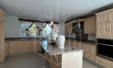 RESIDENCIA ESPECTACULAR  EN VENTA LISTA PARA HABITAR EN CLUB DE GOLF VALLESCONDIDO.
