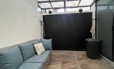 SE VENDE EXCLUSIVA CASA CON PANELES SOLARES EN PLAYA DEL CARMEN DE ENTREGA INMEDIATA