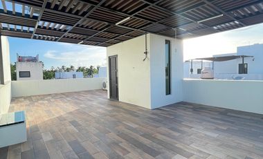 SE VENDE EXCLUSIVA CASA CON PANELES SOLARES EN PLAYA DEL CARMEN DE ENTREGA INMEDIATA