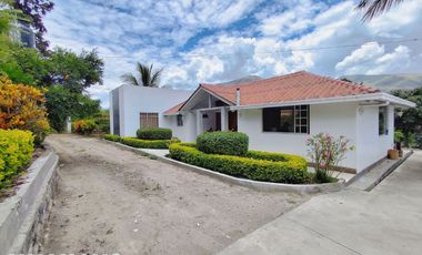 FINCA, CON DOS CASAS, EN PAMBAHACIENDA-MASCARILLA, MIRA A 30 MINUTOS DE IBARRA