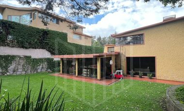 CASA EXCLUSIVA EN VENTA CON VISTA AL GOLF EN VALLESCONDIDO