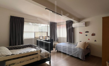 CASA EXCLUSIVA EN VENTA CON VISTA AL GOLF EN VALLESCONDIDO