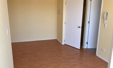 Depto a pasos Troncal, sector calle Cardenal Samore