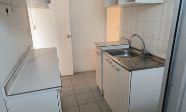 Depto a pasos Troncal, sector calle Cardenal Samore