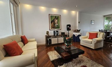 Vendo Casa de 3 Dormitorios  en La Primavera,Cumbayá en Urbanización