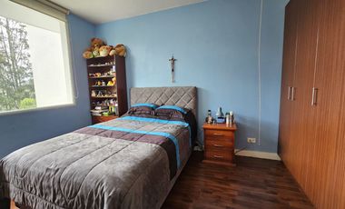 Vendo Casa de 3 Dormitorios  en La Primavera,Cumbayá en Urbanización